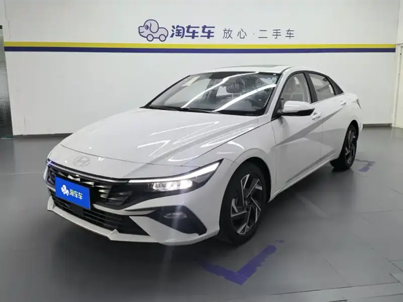 Hyundai Elantra, 2025