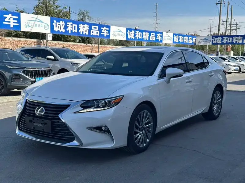 Lexus ES, 2017