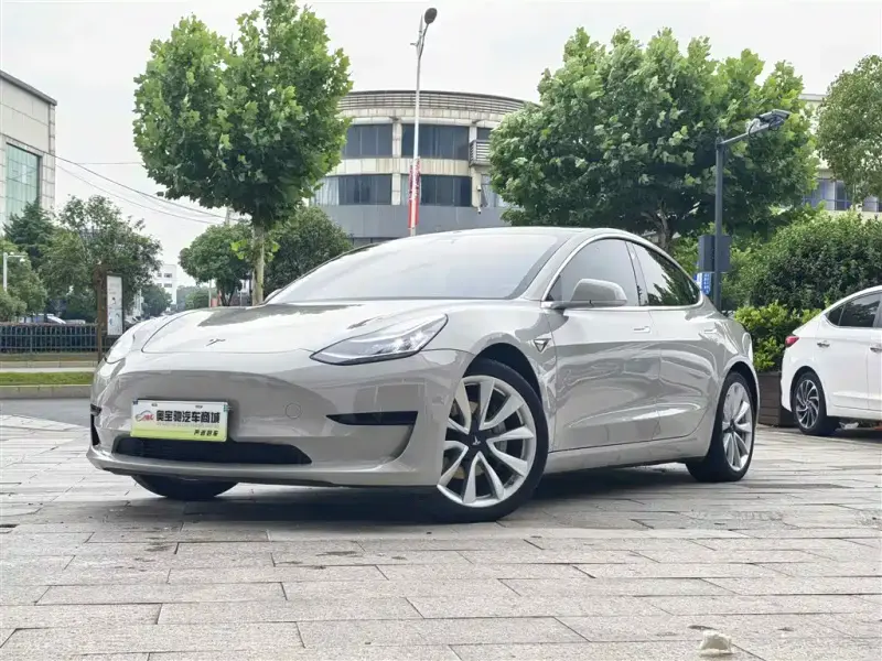 Tesla Model 3, 2020