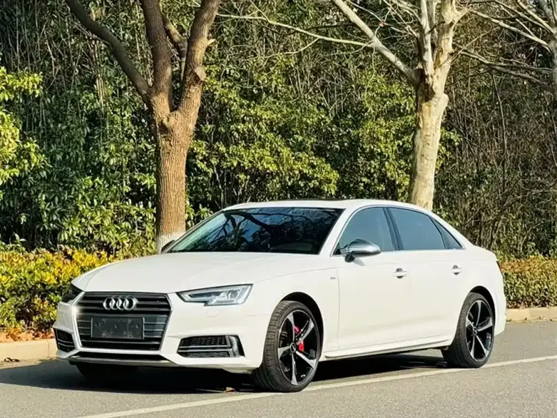 Audi A4L, 2018