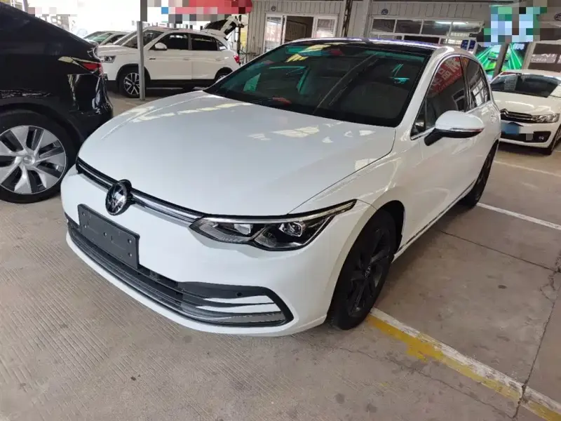 Volkswagen Golf, 2025