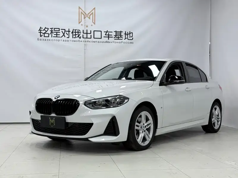 BMW 1 Series, 2022