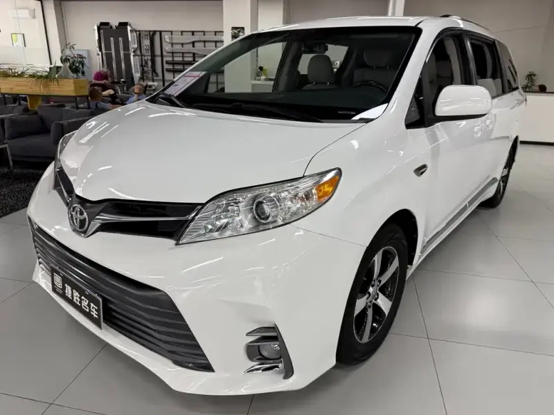 Toyota Sienna, 2018