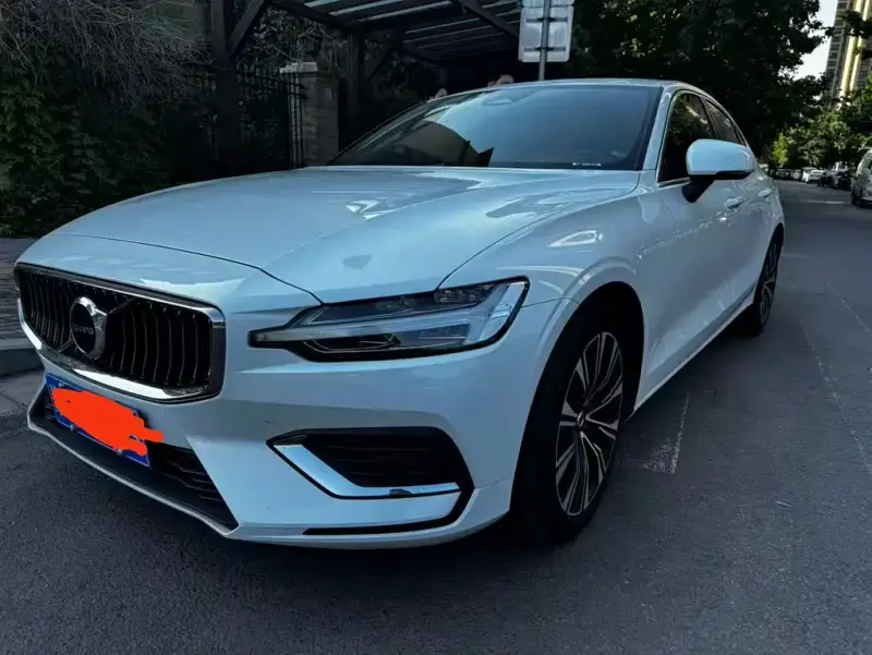 Volvo S60, 2022
