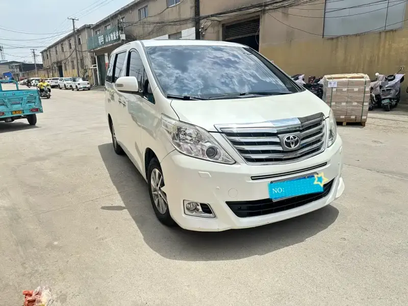 Toyota Alphard, 2013
