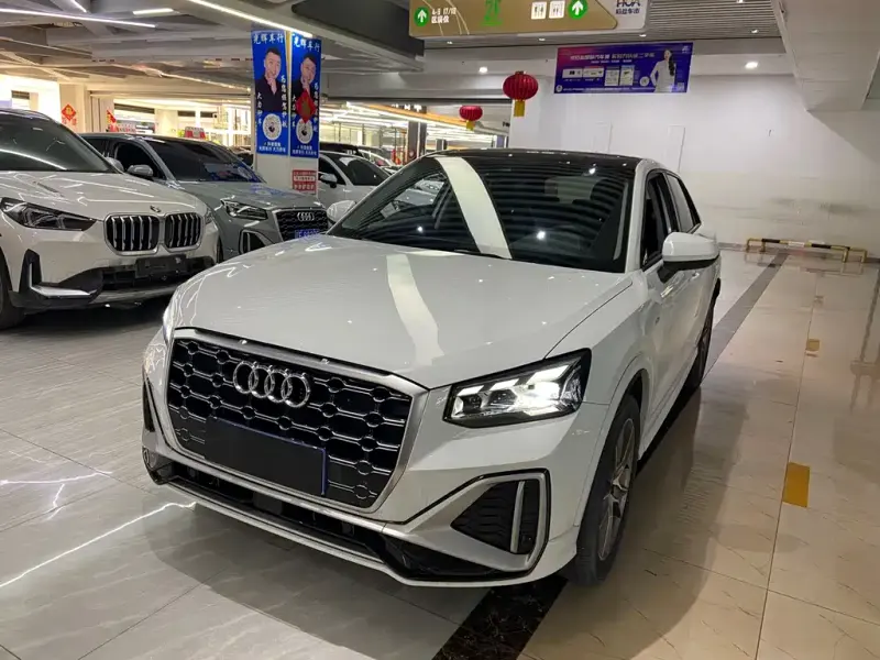 Audi Q2L, 2021