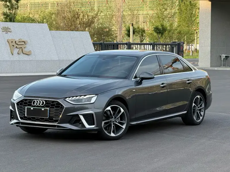 Audi A4L, 2022