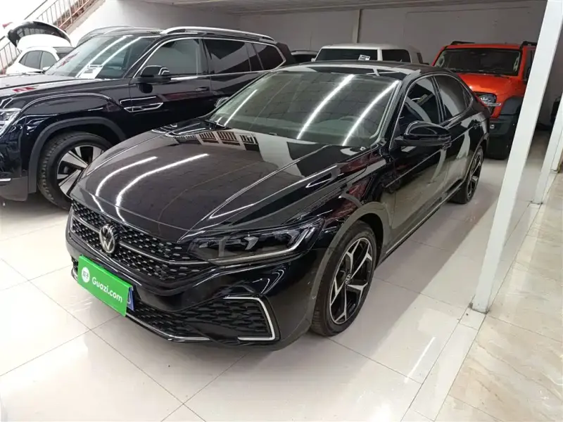 Volkswagen Passat, 2024