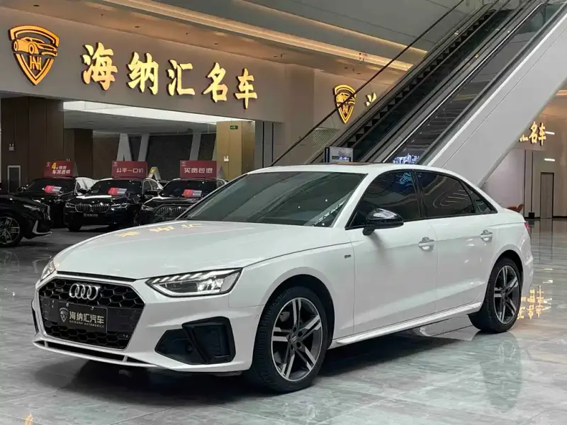 Audi A4L, 2021