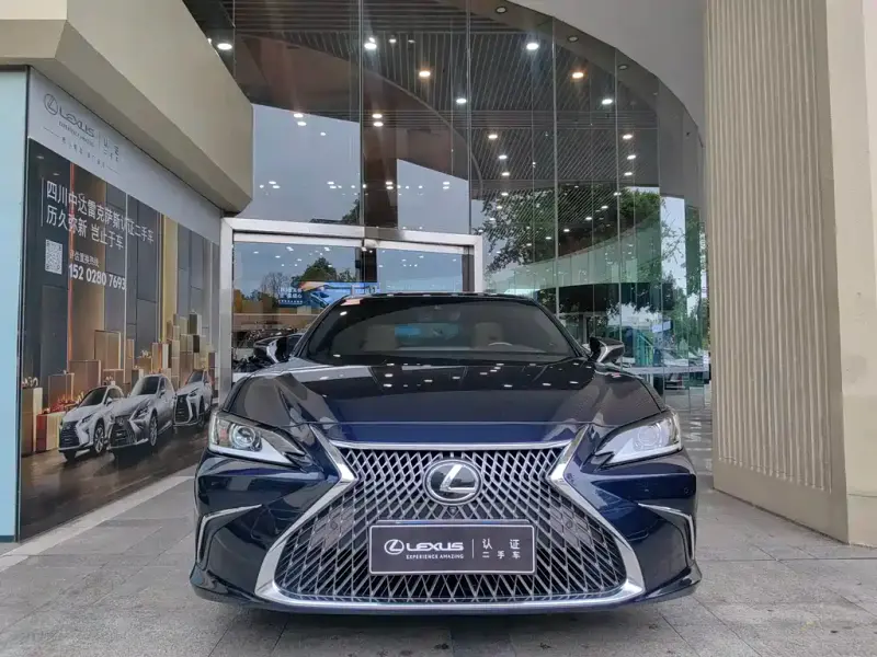 Lexus ES, 2021