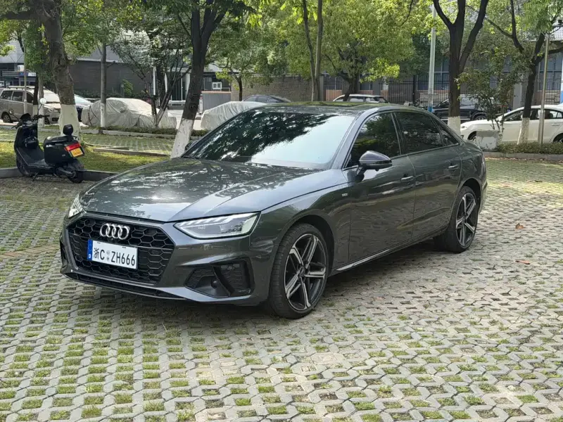 Audi A4L, 2025