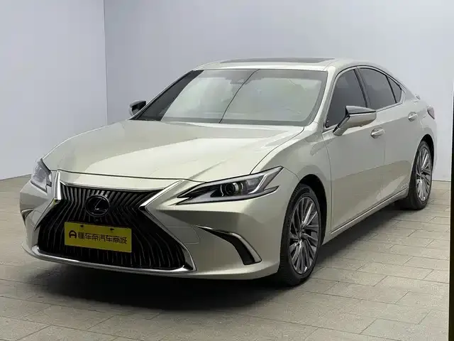 Lexus ES, 2020