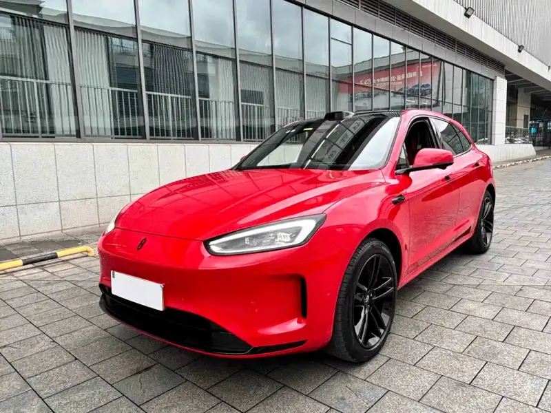 AITO M5, 2025
