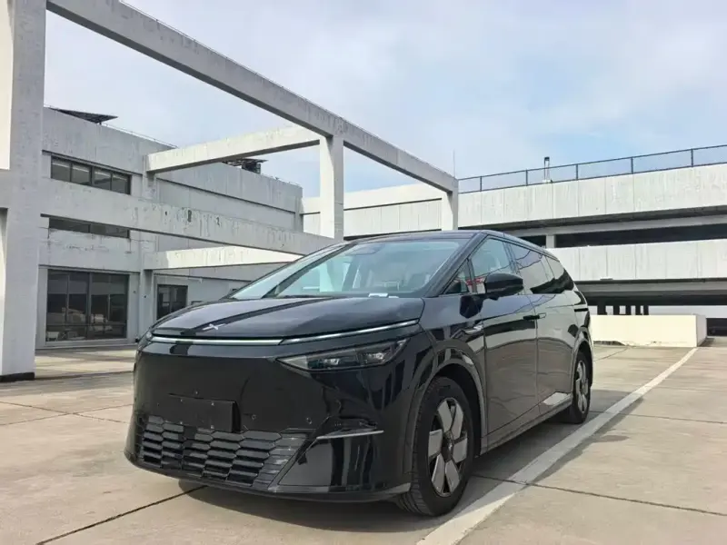 XPeng X9, 2024