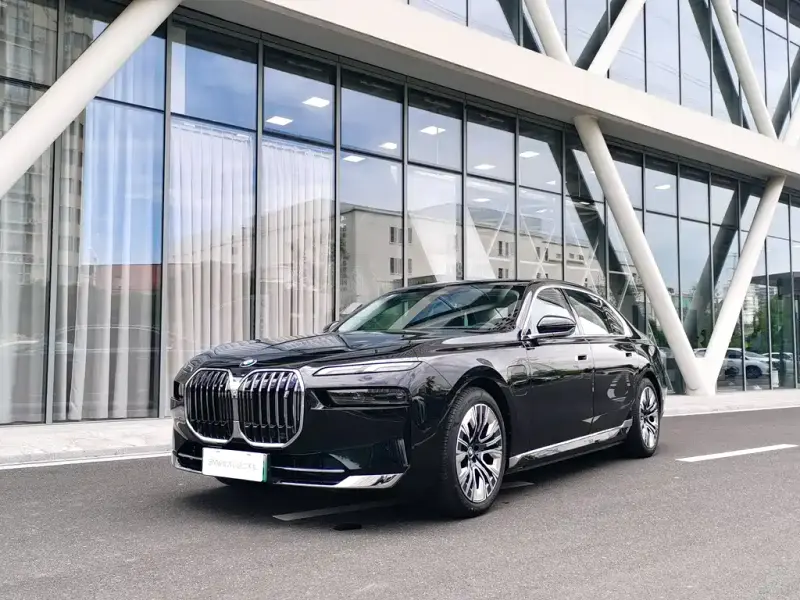 BMW i7, 2025