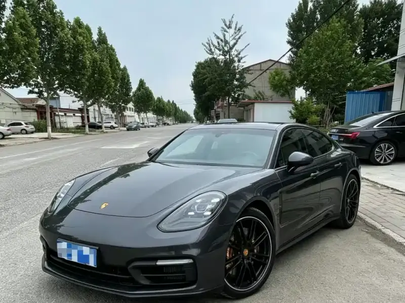 Porsche Panamera, 2022