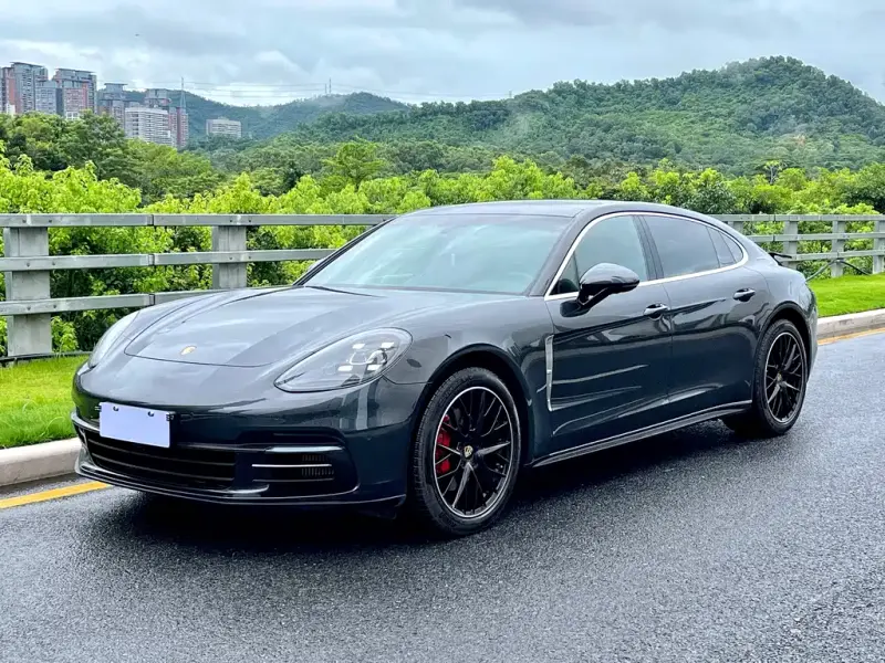 Porsche Panamera, 2019