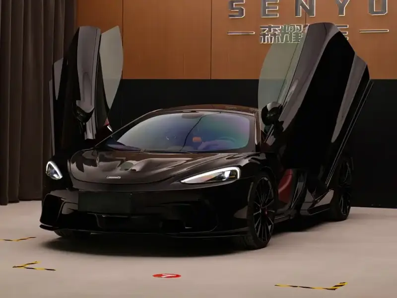 McLaren GT, 2022