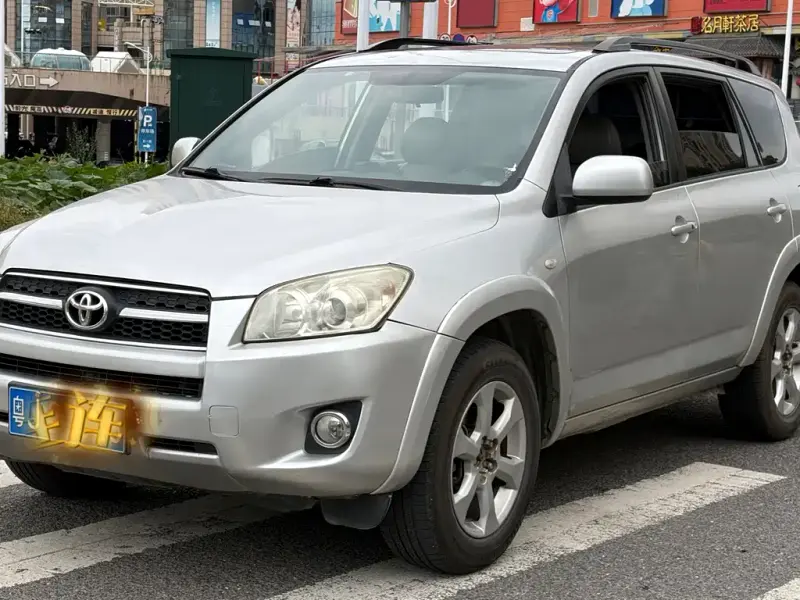 Toyota RAV4, 2009