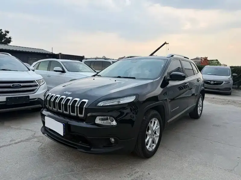 Jeep Cherokee, 2016