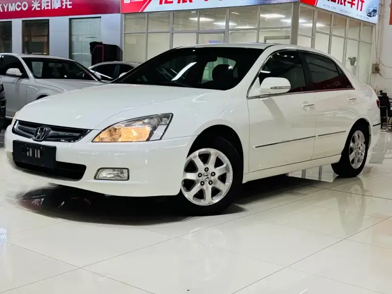 Honda Accord, 2004