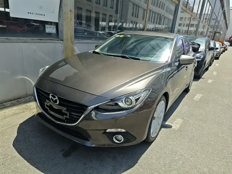 Mazda 3 Axela, 2015