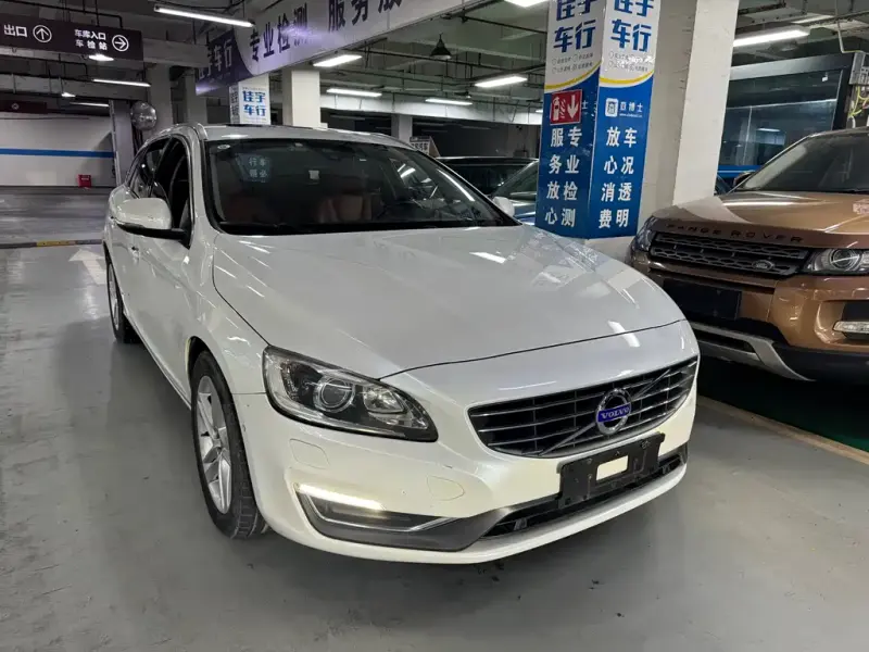 Volvo V60, 2014