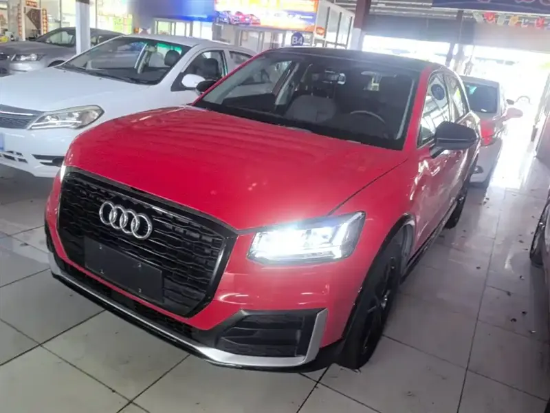 Audi Q2L, 2019