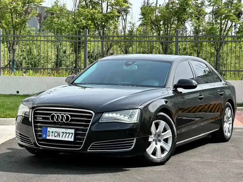 Audi A8, 2012