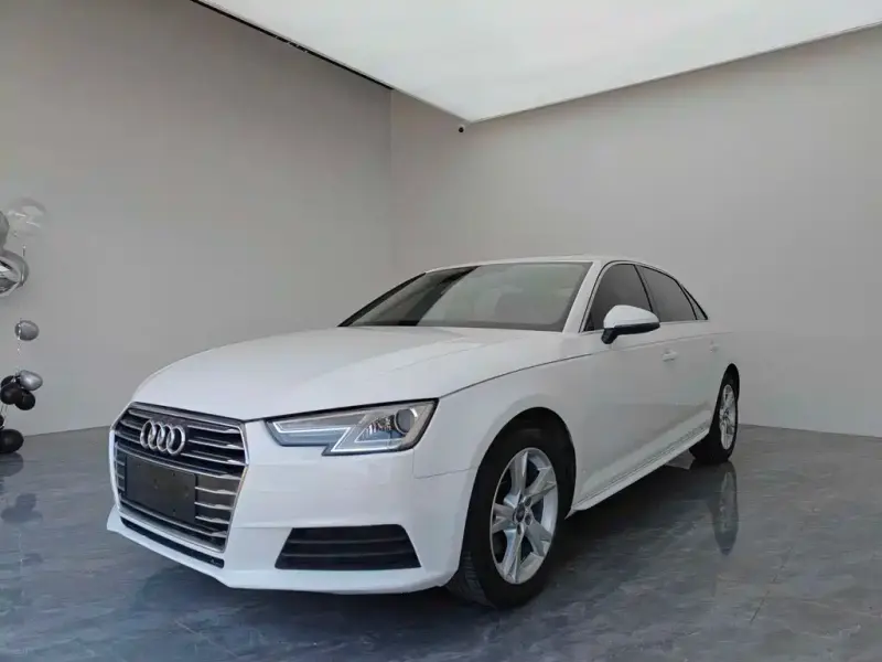 Audi A4L, 2017