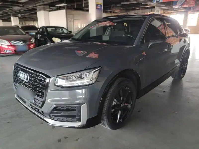 Audi Q2L, 2021