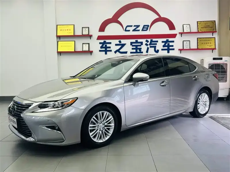 Lexus ES, 2017