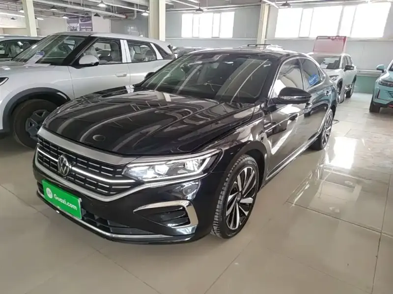 Volkswagen Passat, 2022