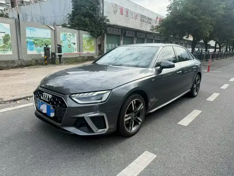 Audi A4L, 2021
