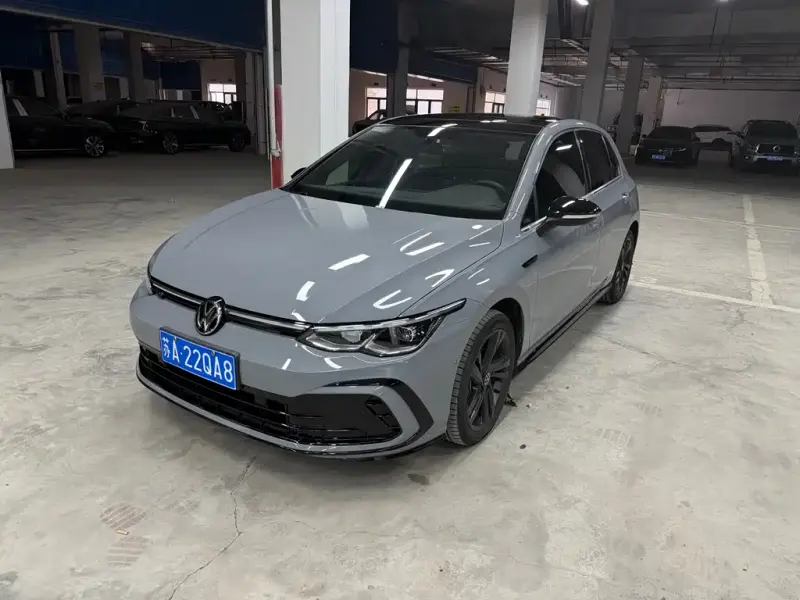 Volkswagen Golf, 2022