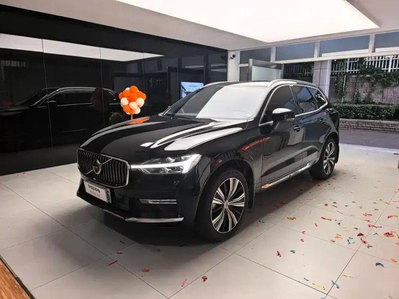 Volvo XC60 PHEV, 2021