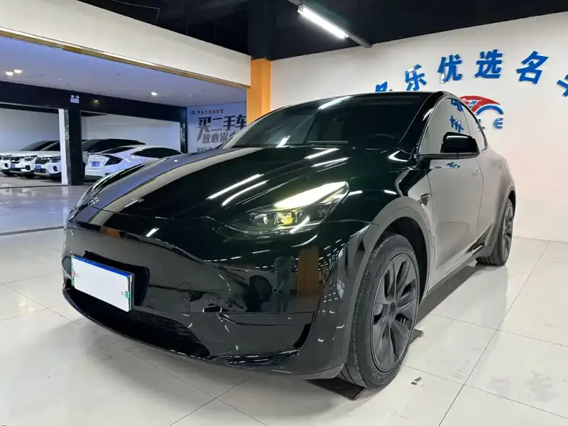 Tesla Model Y, 2023
