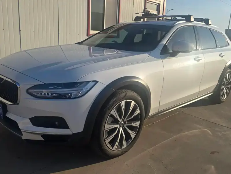 Volvo V90, 2021