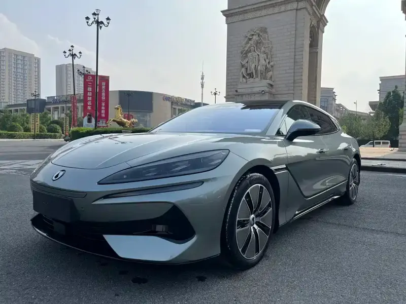 Denza Z9GT, 2024