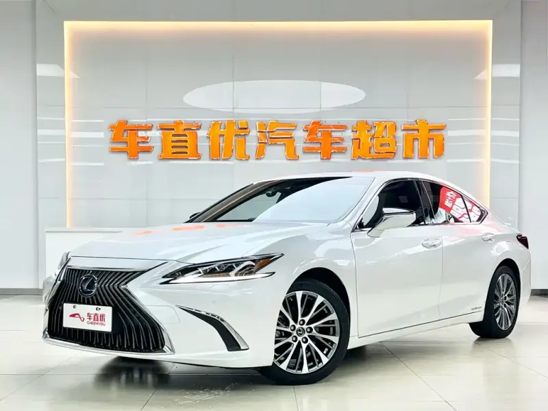 Lexus ES, 2021