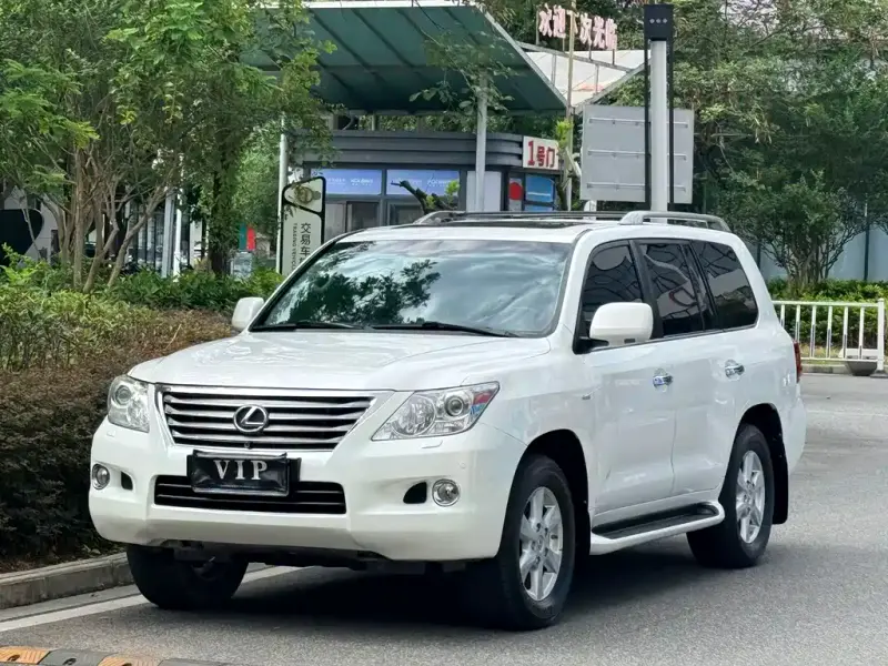 Lexus LX, 2008