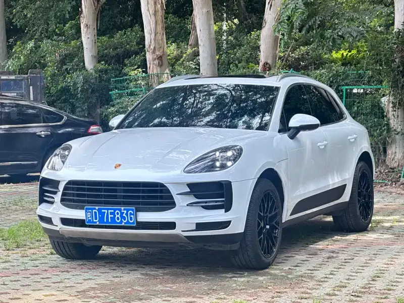 Porsche Macan, 2021