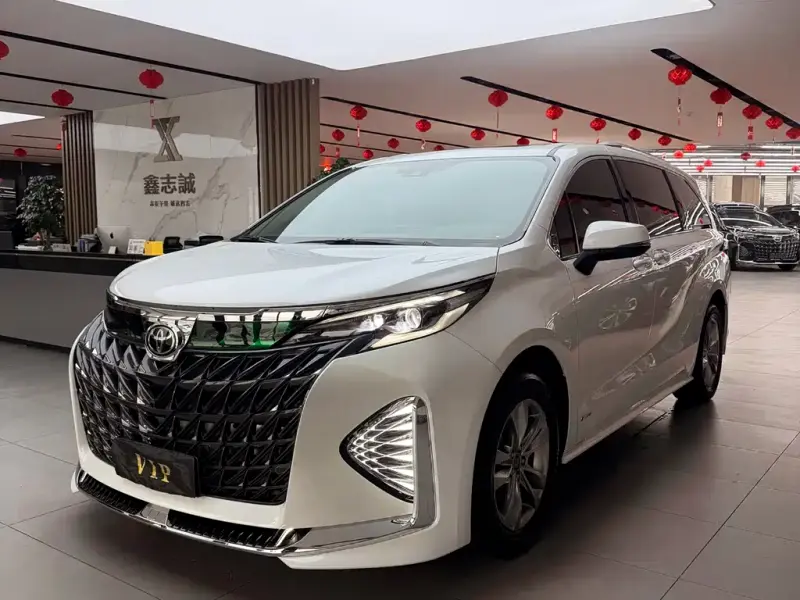 Toyota Sienna, 2025