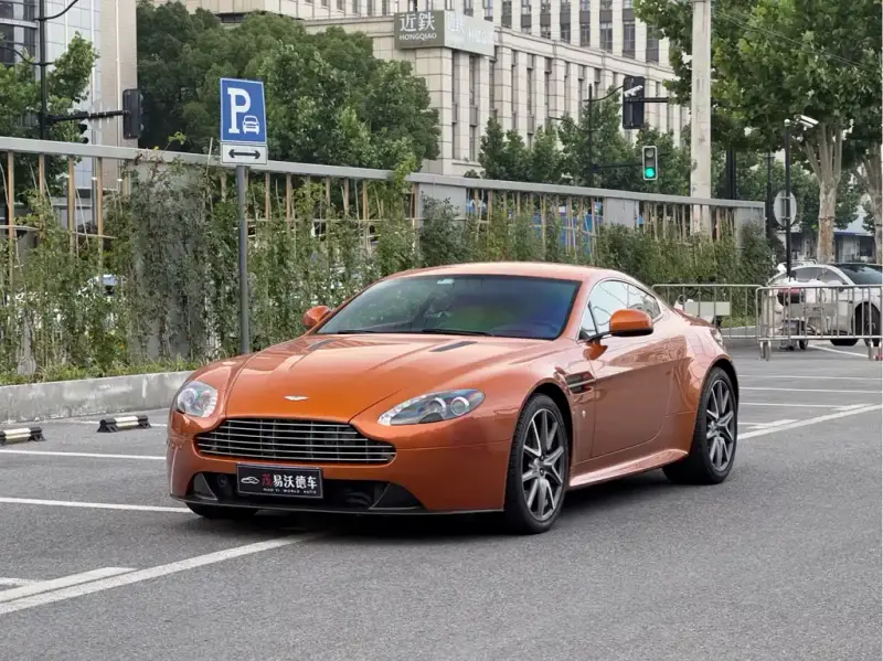 Aston Martin V8 Vantage, 2014