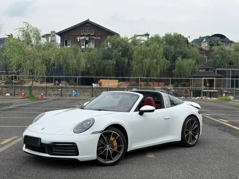 Porsche 911, 2023