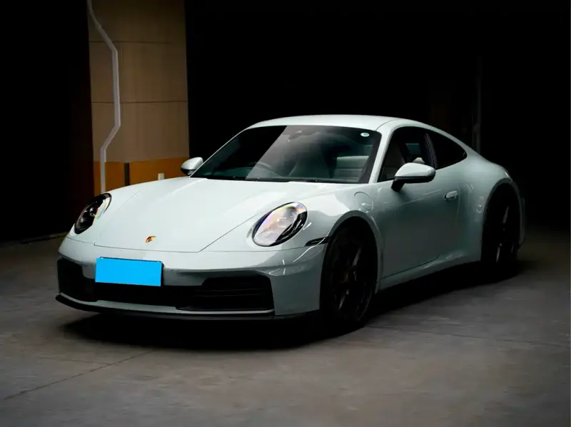 Porsche 911, 2025