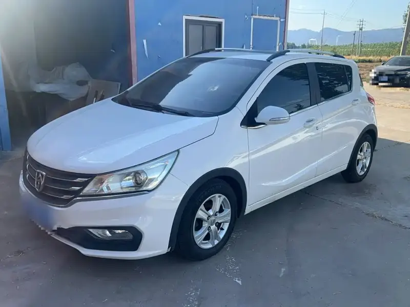 Baojun 310, 2017