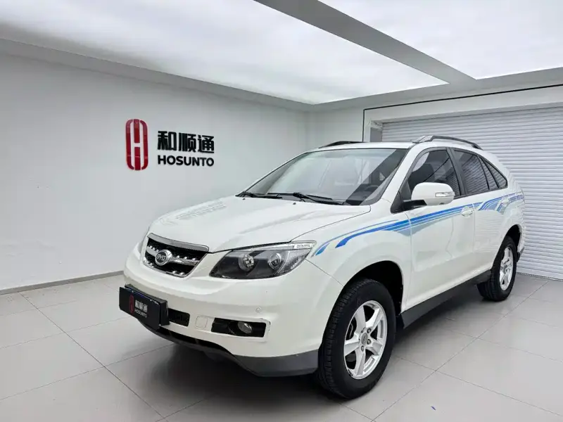 BYD S6, 2015