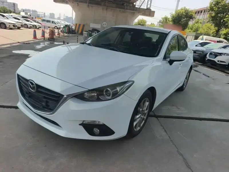 Mazda 3 Axela, 2016
