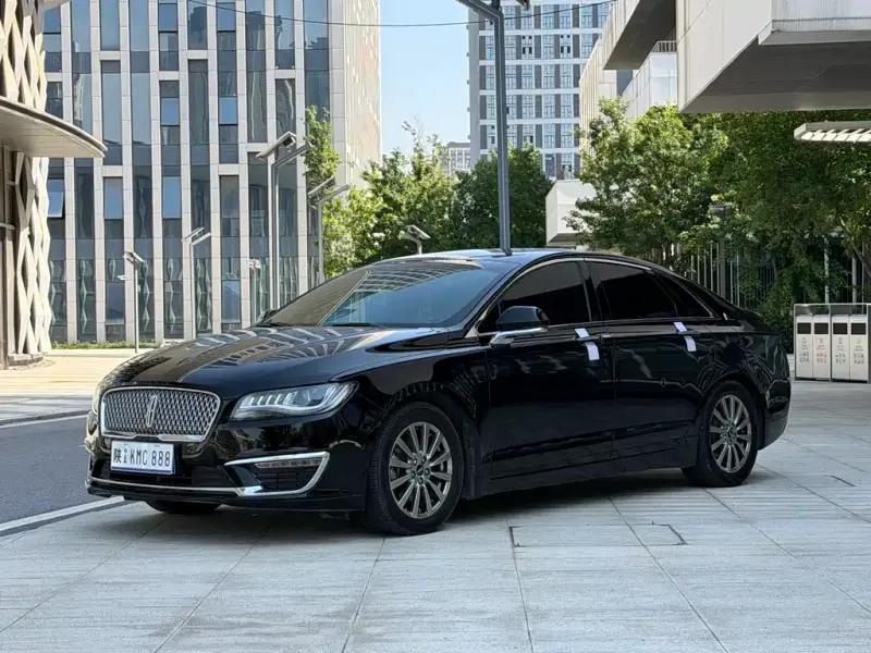 Lincoln MKZ, 2018